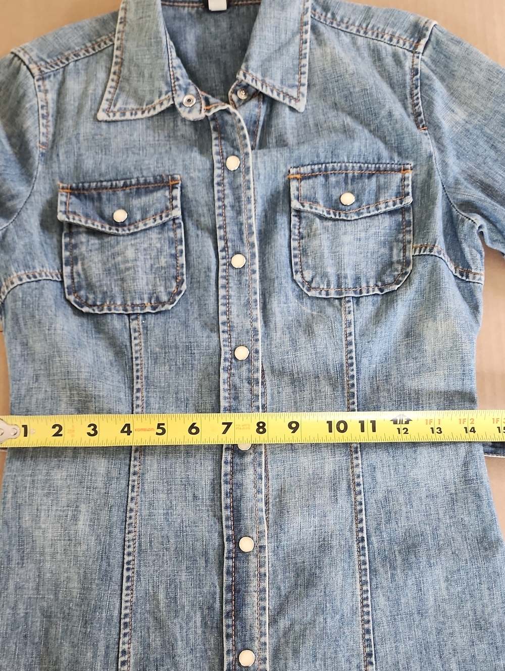 Vintage GAP Y2K Early 2000s Light Wash Medium Wash Denim Snap Front Shirt Dress - Picture 13 of 13